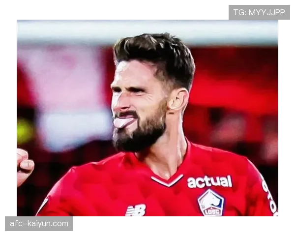 前法国国脚,现尼斯俱乐部体育总监吉鲁现身里昂考察青年球员 前法国国脚,现尼斯俱乐部体育总监吉鲁现身里昂考察青年球员